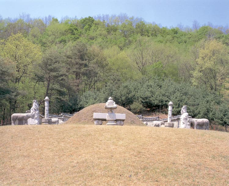 온릉 전경